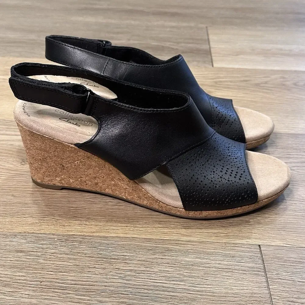 Clarks Women's 9.5 Lafley Joy Black Leather Wedges Comfort Sandals EUC
